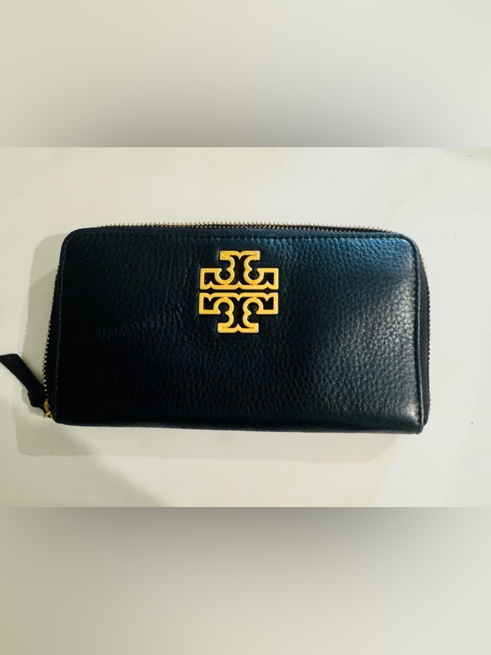 Tory Burch Black Leather Zip Wallet with Gold Emblem